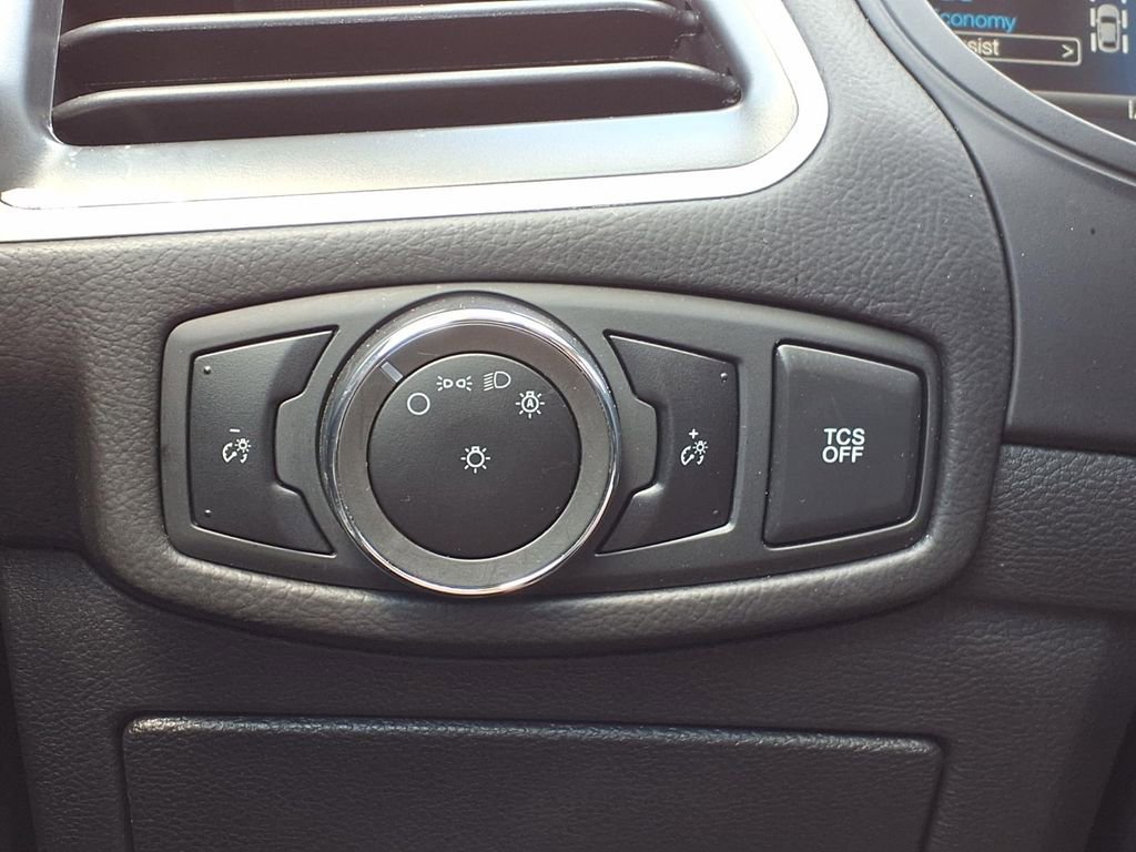 Used 2024 Ford Edge SEL image 17