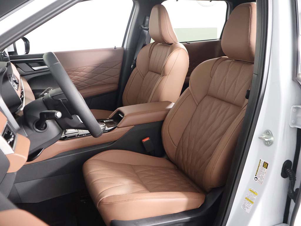 New 2026 Mitsubishi Outlander SEL image 36