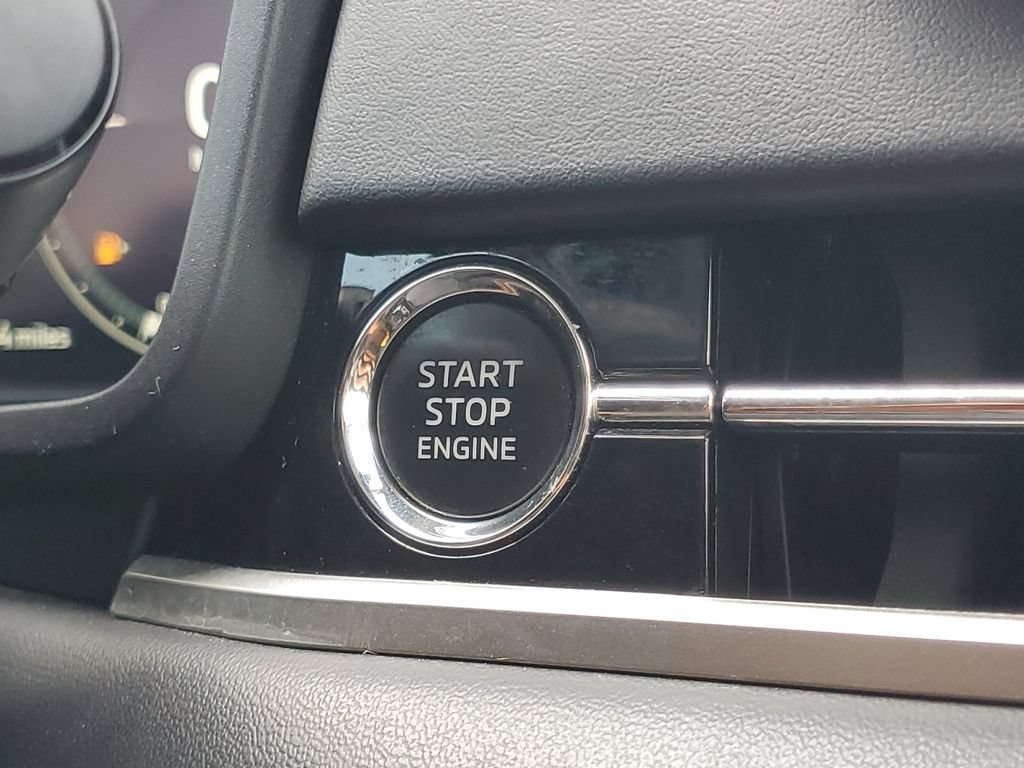 Used 2024 Mitsubishi Outlander SE FWD image 19