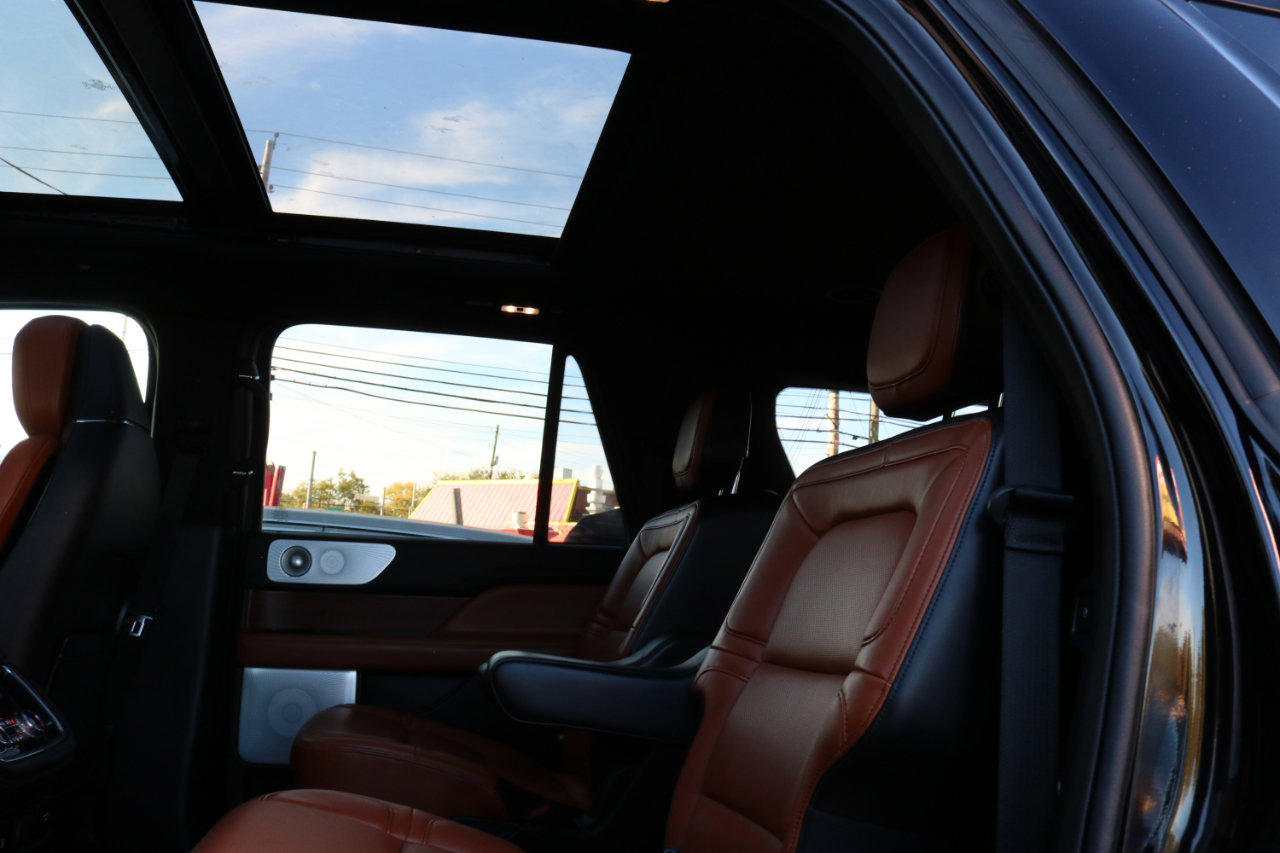 Used 2020 Lincoln Navigator L Reserve w/ Luxury Package image 42