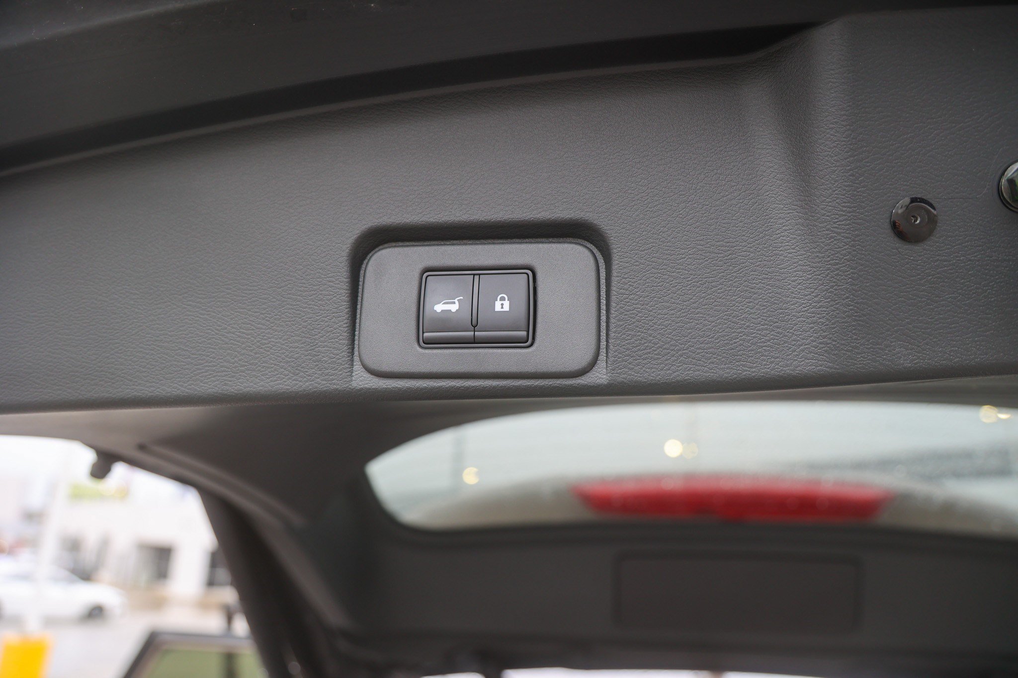 Used 2025 Nissan Rogue SV FWD image 36