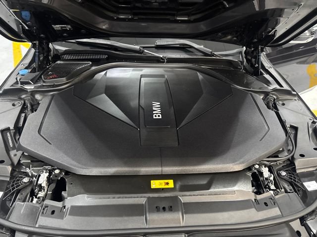 Used 2024 BMW i5 eDrive40i w/ Premium Package RWD image 39