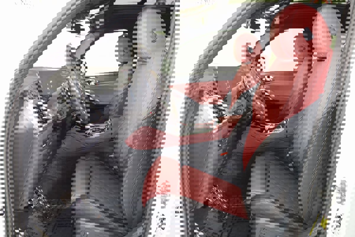 Used 2024 BMW X6 xDrive40i image 12