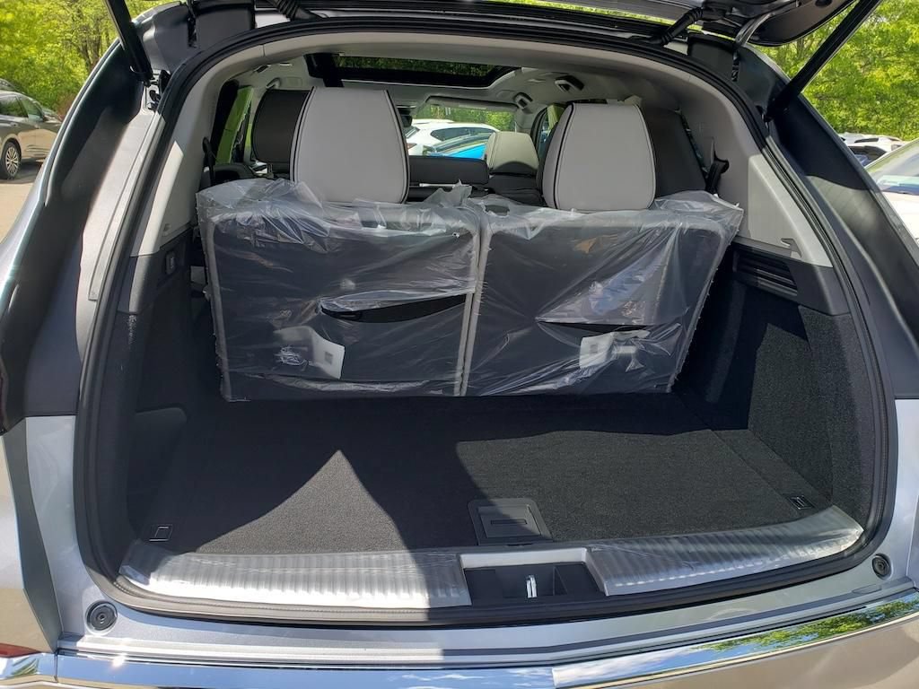 New 2026 Acura MDX w/ Advance Package AWD/4WD image 5