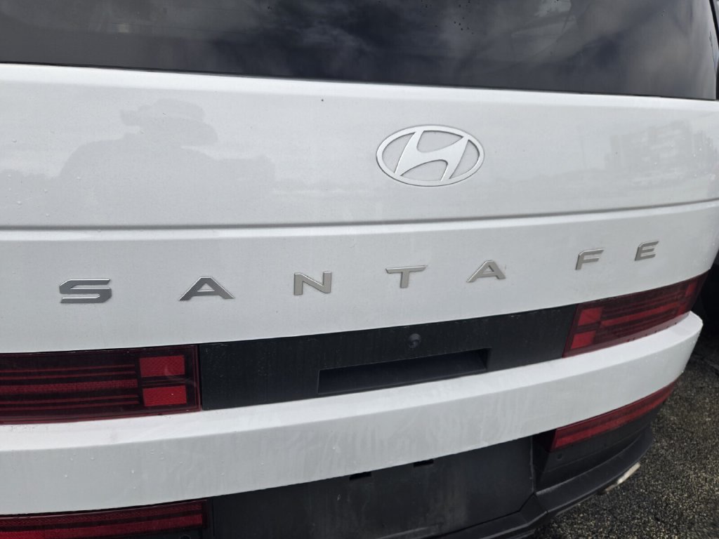 Certified 2025 Hyundai Santa Fe SEL FWD image 8