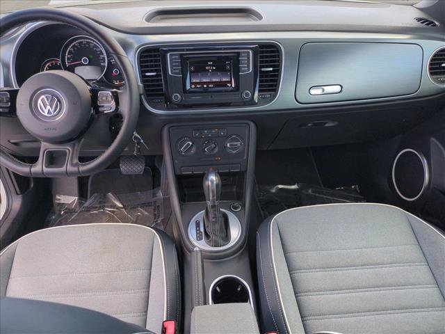 Used 2016 Volkswagen Beetle 1.8T Denim image 15