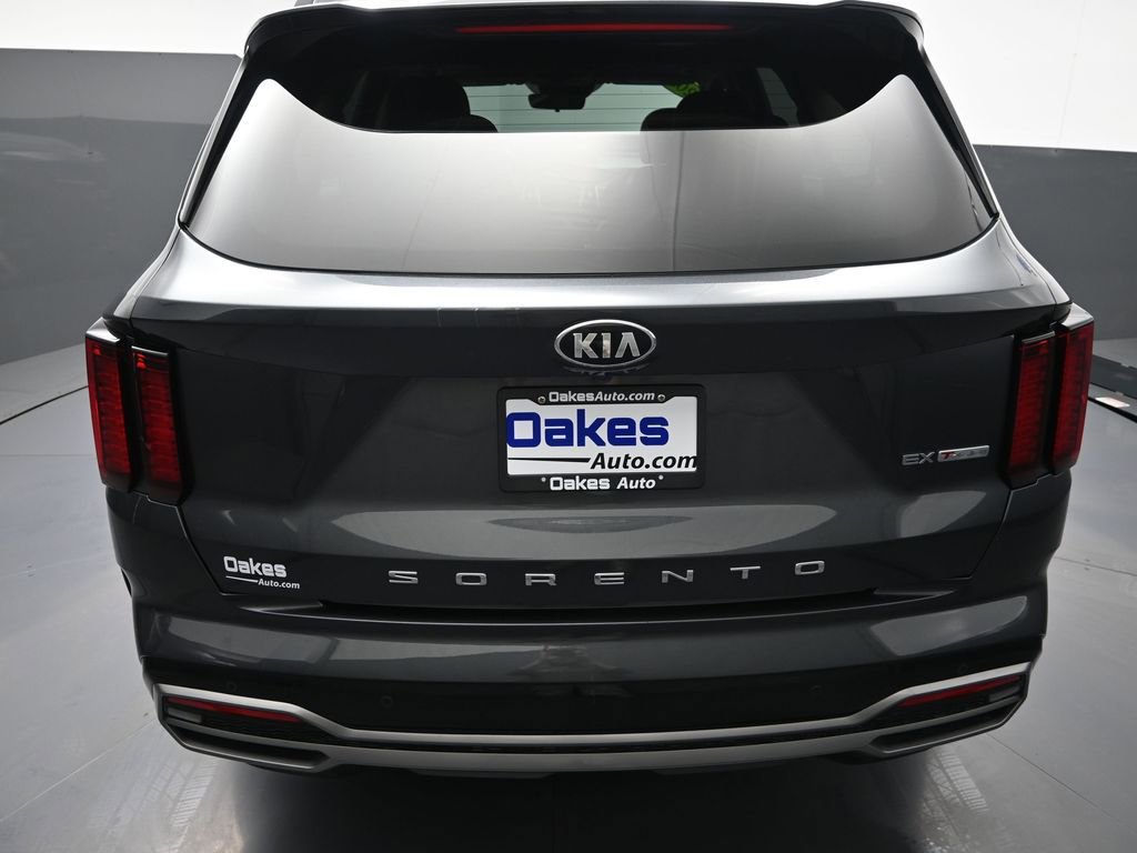 Certified 2021 Kia Sorento EX w/ Panoramic Sunroof Package FWD image 22