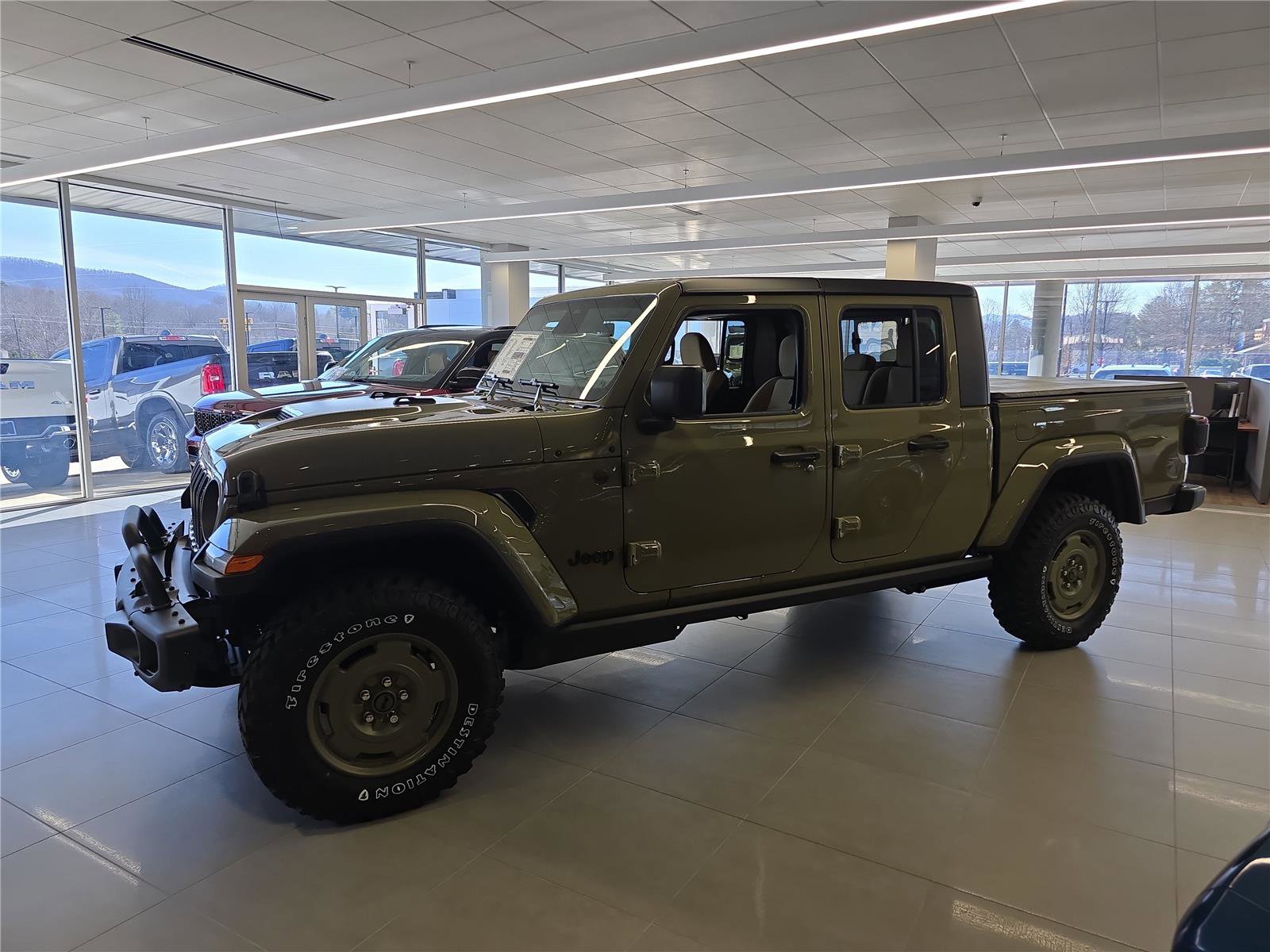 New 2026 Jeep Gladiator Willys AWD/4WD image 5