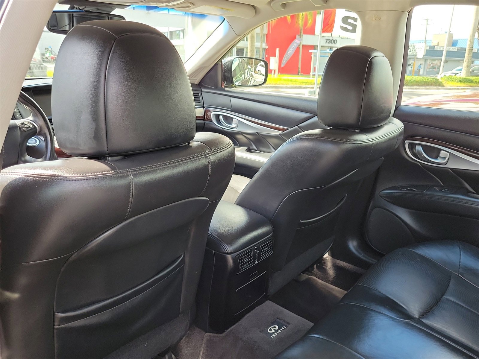 Used 2013 INFINITI M35 M35h w/ Premium Pkg image 12