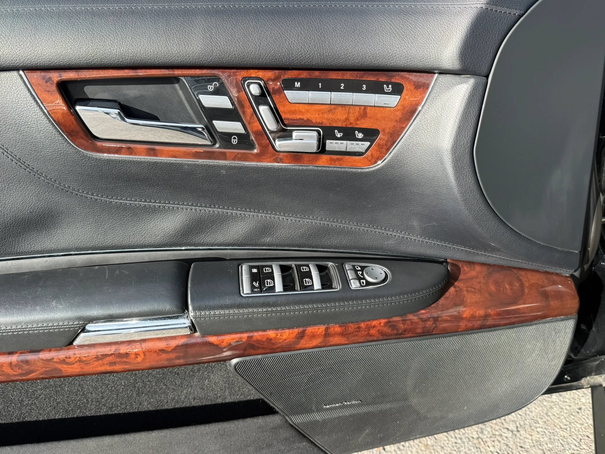 Used 2013 Mercedes-Benz CL 550 4MATIC w/ Sport Pkg image 11