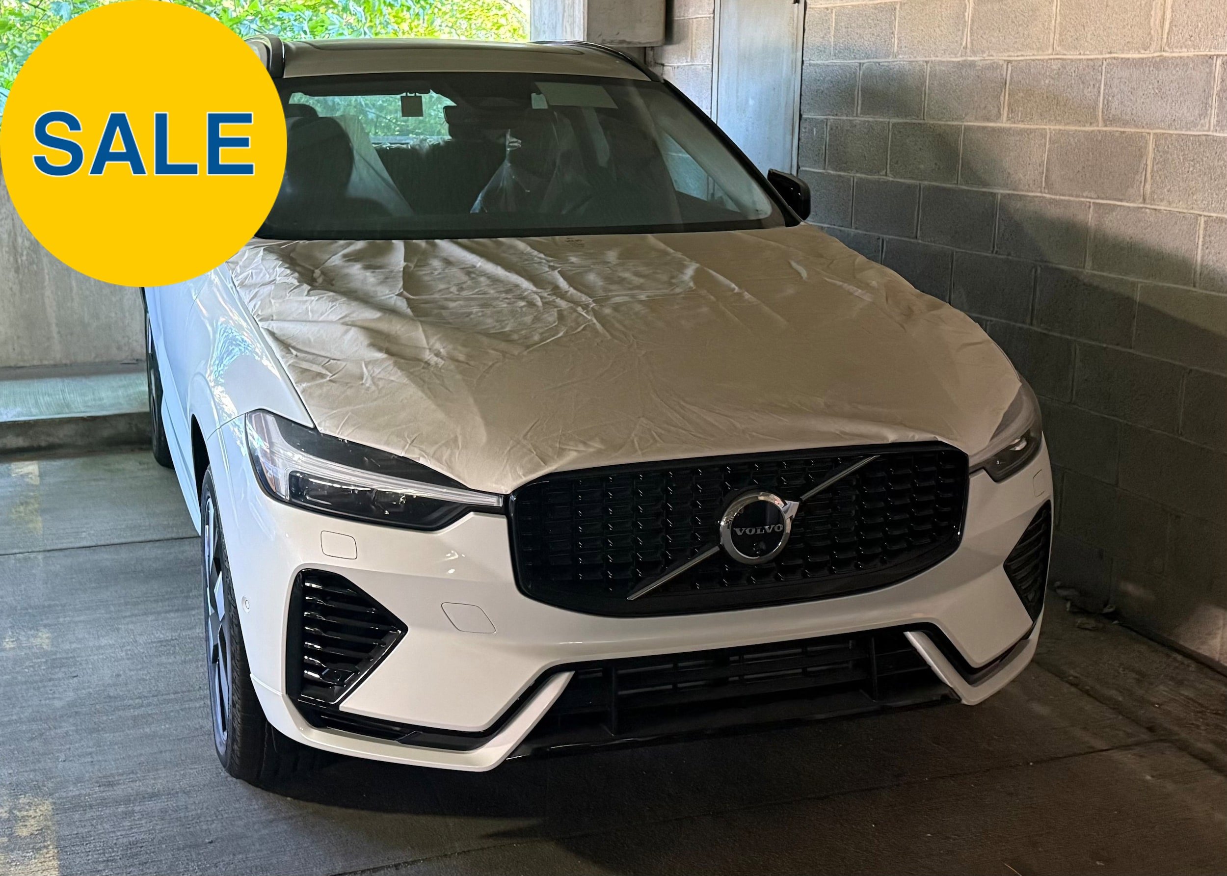 New 2025 Volvo XC60 T8 Plus w/ Protection Package Premier
