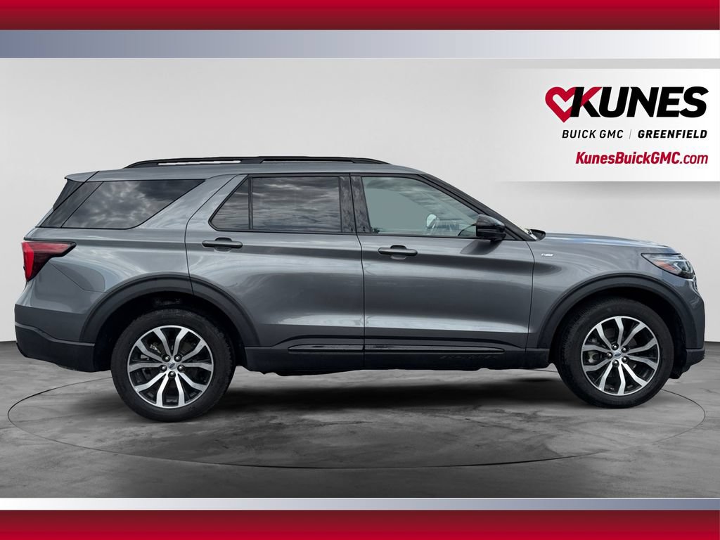 Used 2025 Ford Explorer ST-Line AWD/4WD image 12