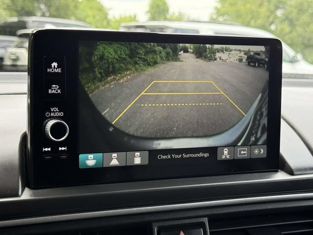 Used 2023 Honda Pilot Touring image 16