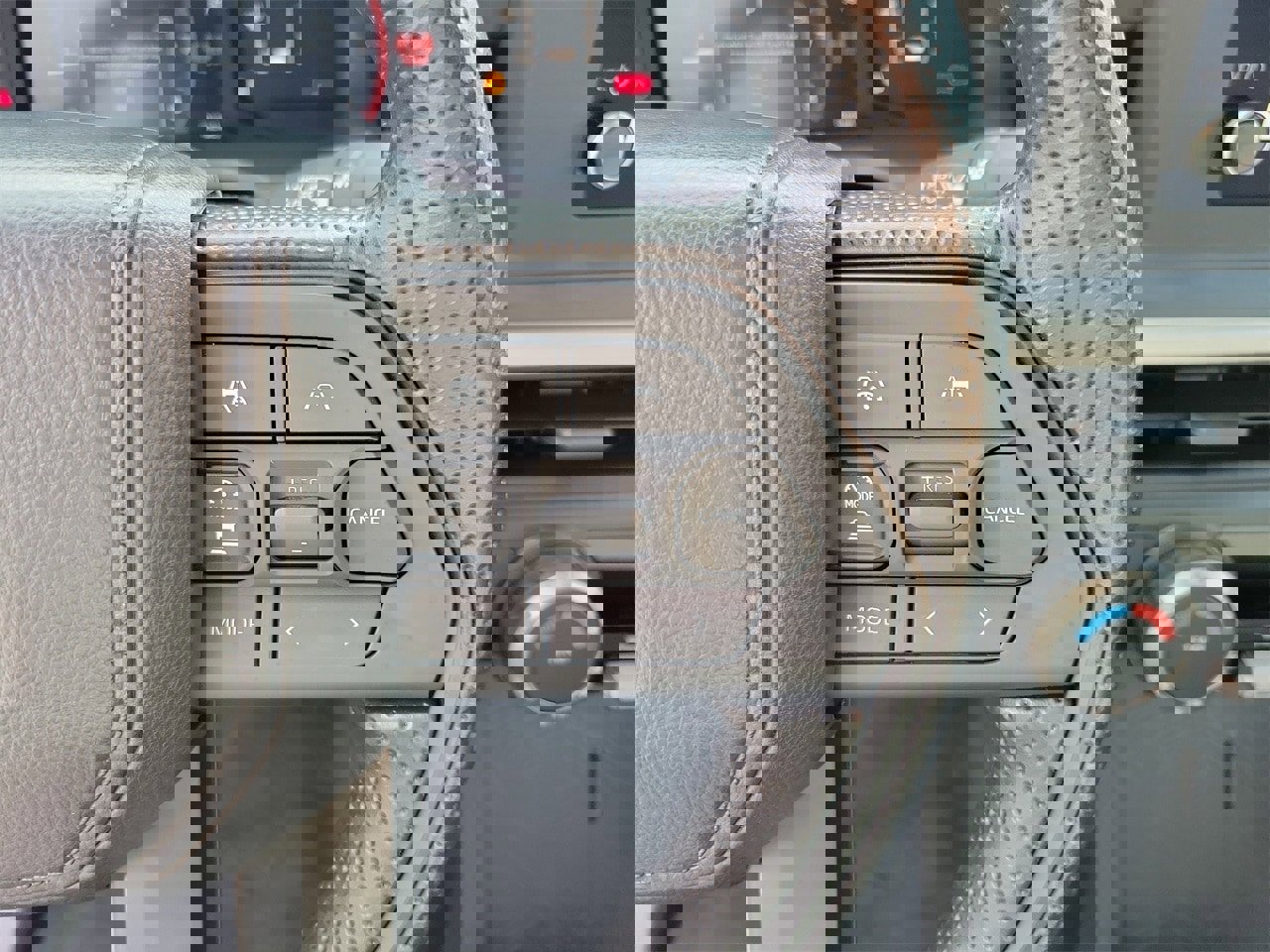 Used 2025 Toyota Tacoma SR image 19