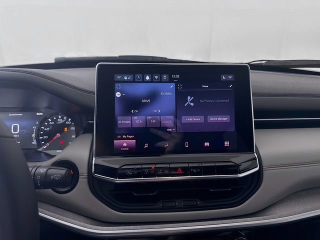 Used 2025 Jeep Compass Limited image 14