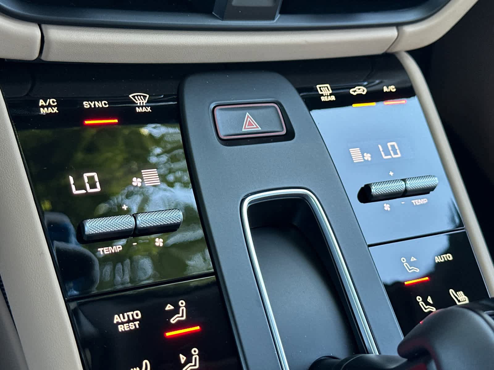 New 2026 Porsche Macan AWD/4WD image 24