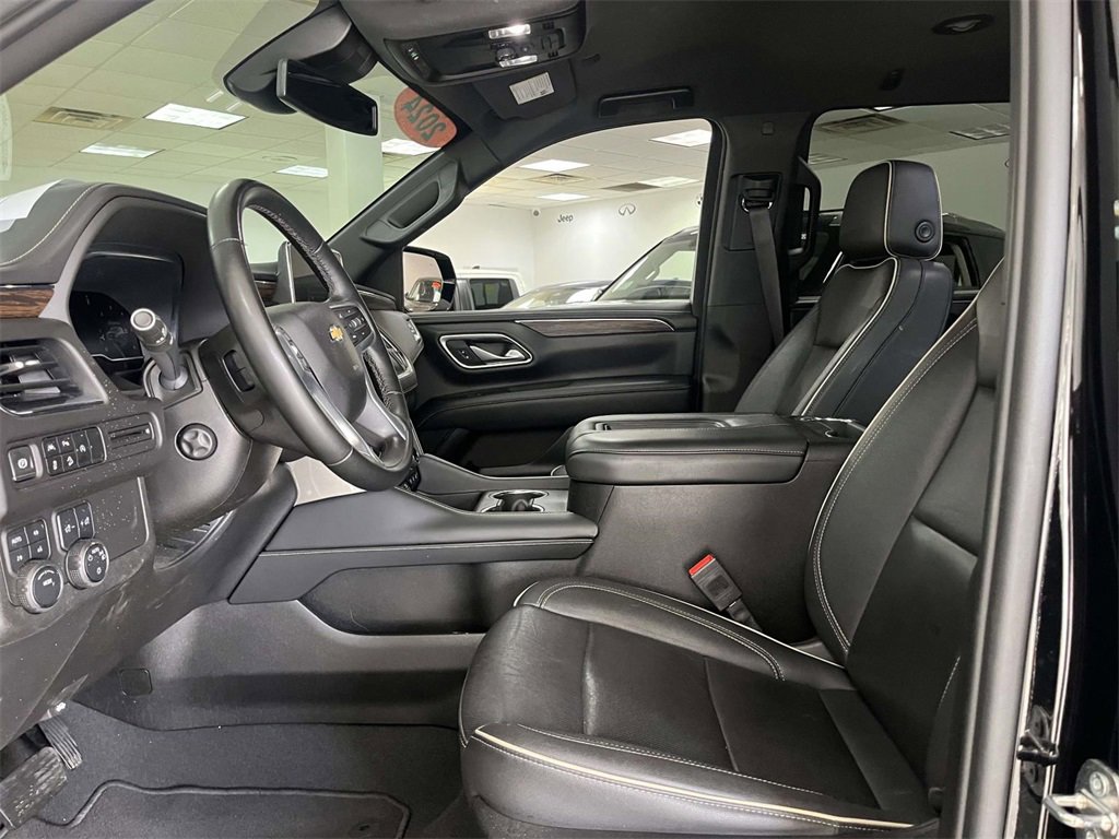 Used 2024 Chevrolet Suburban Premier image 15