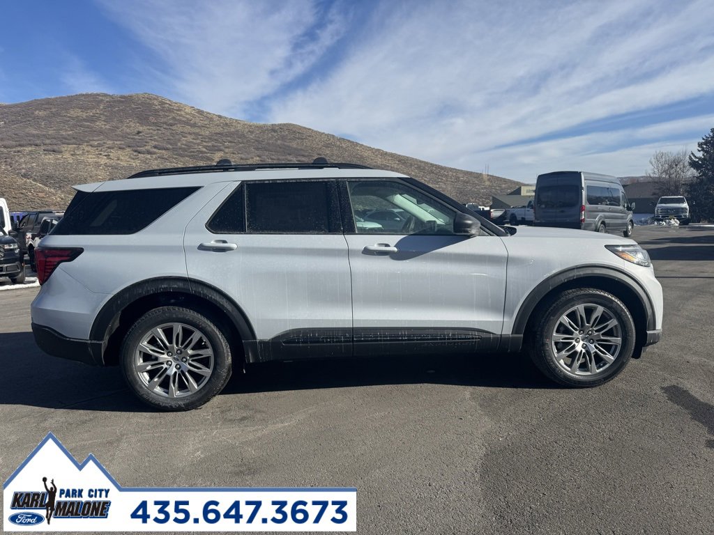 New 2026 Ford Explorer Active w/ Active Comfort Package image 2