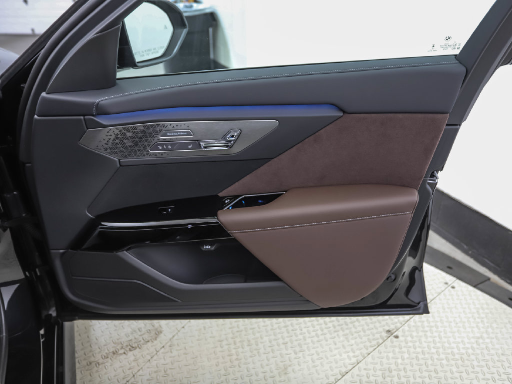 New 2027 BMW 740i xDrive w/ Executive Package AWD/4WD image 19