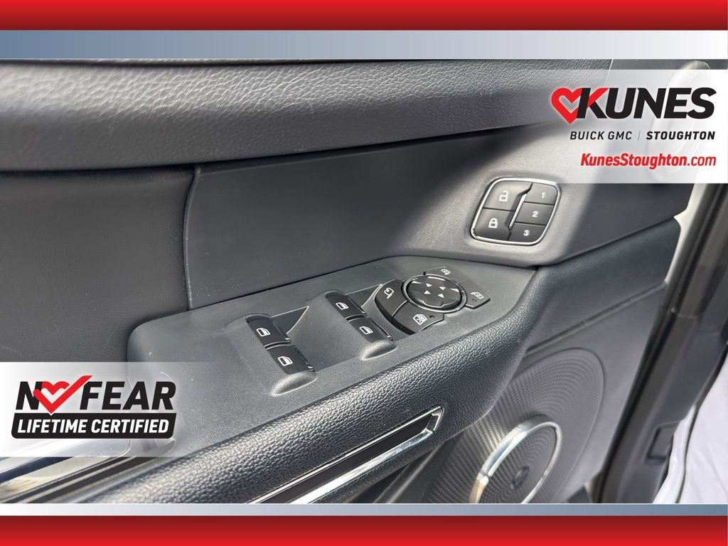 Used 2022 Ford Expedition Limited image 24