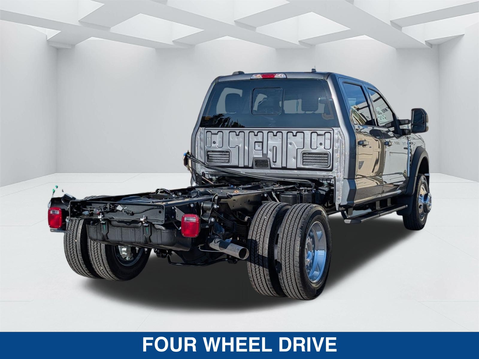 New 2026 Ford F450 Lariat AWD/4WD image 3
