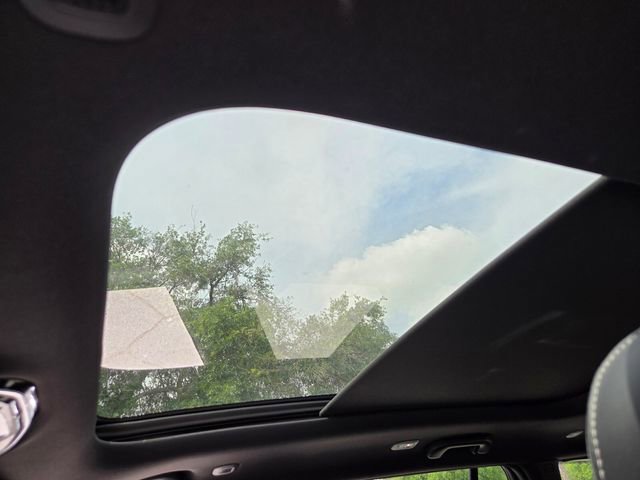 Certified 2023 Jeep Grand Cherokee Overland image 11