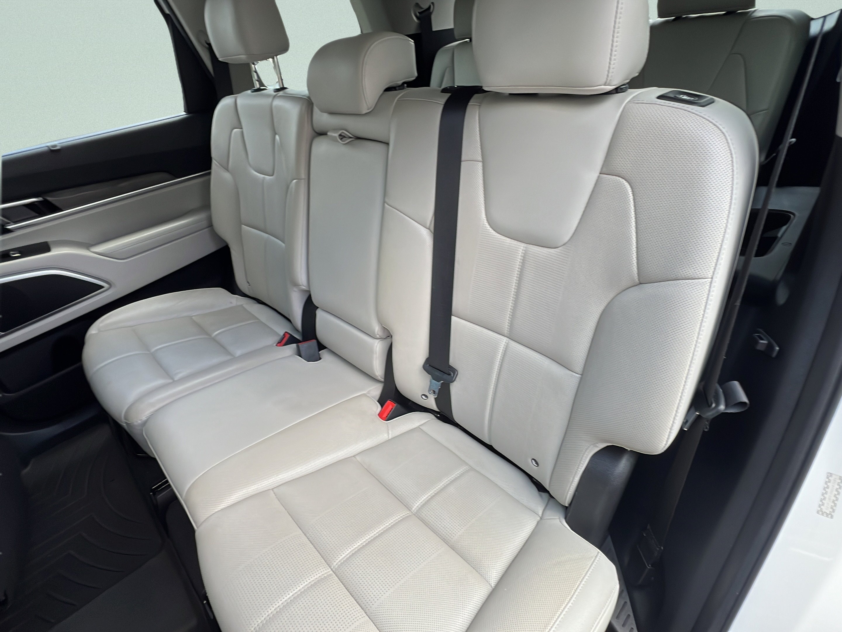 Used 2022 Kia Telluride EX FWD image 10