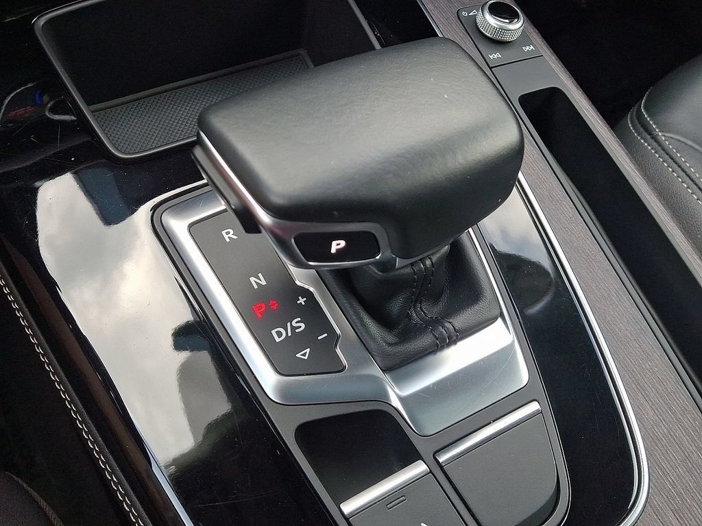 Used 2021 Audi Q5 2.0T Premium Plus w/ Premium Plus Package AWD/4WD image 16