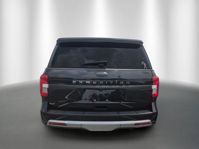 Used 2023 Ford Expedition XLT RWD image 3