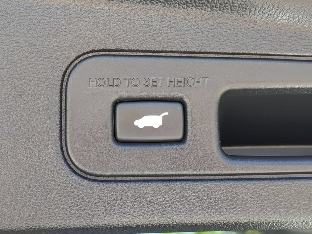 Used 2024 Acura MDX w/ Technology Package FWD image 9