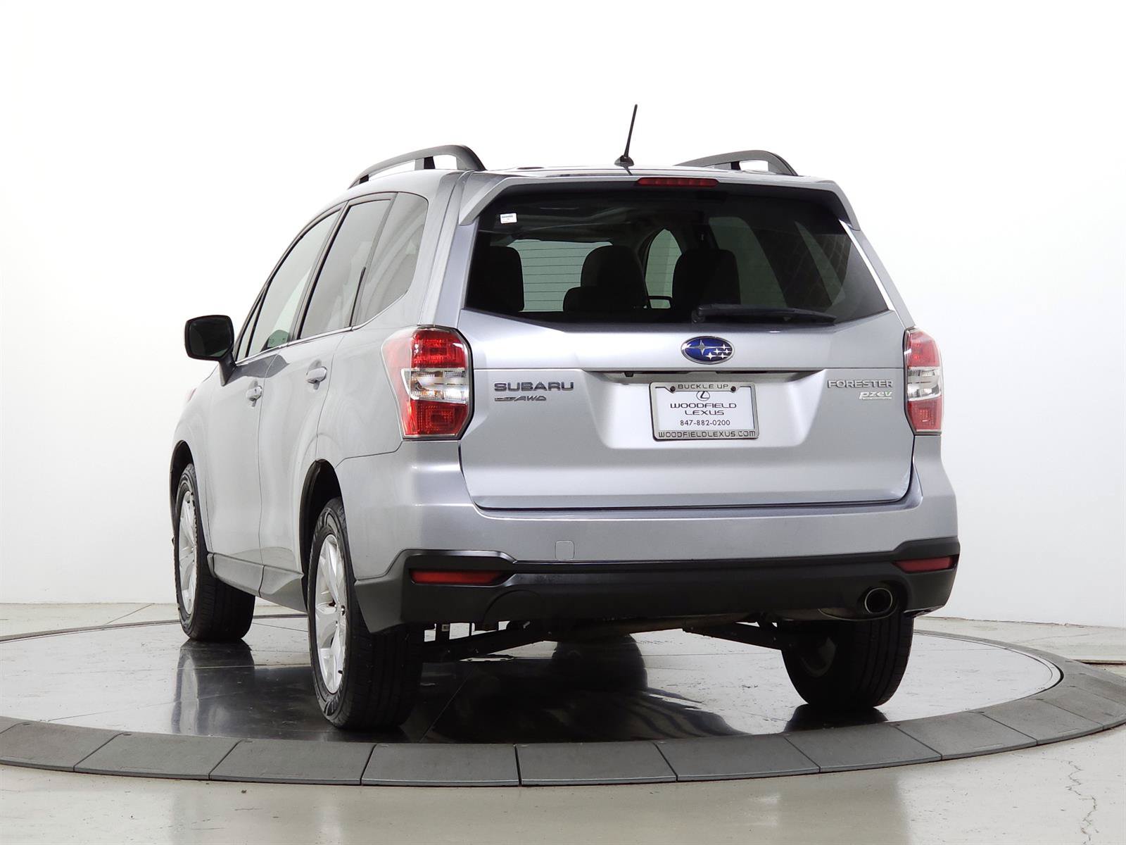 Used 2015 Subaru Forester 2.5i Limited AWD/4WD image 5