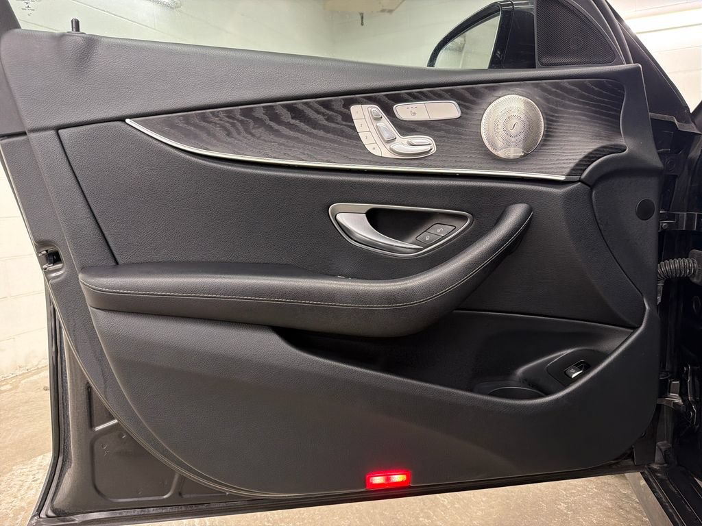 Used 2022 Mercedes-Benz E 350 Sedan image 16