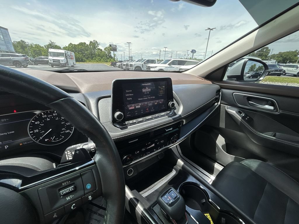 Used 2021 Nissan Rogue SL FWD image 12