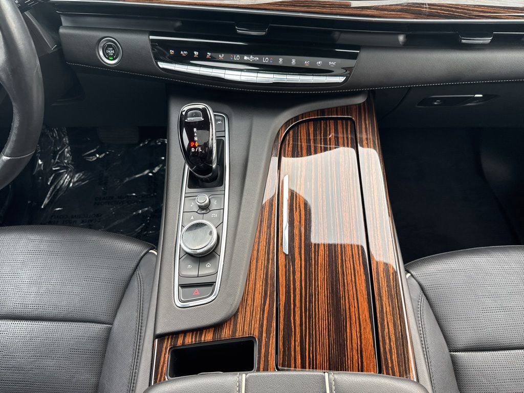 Used 2021 Cadillac Escalade Premium Luxury image 31