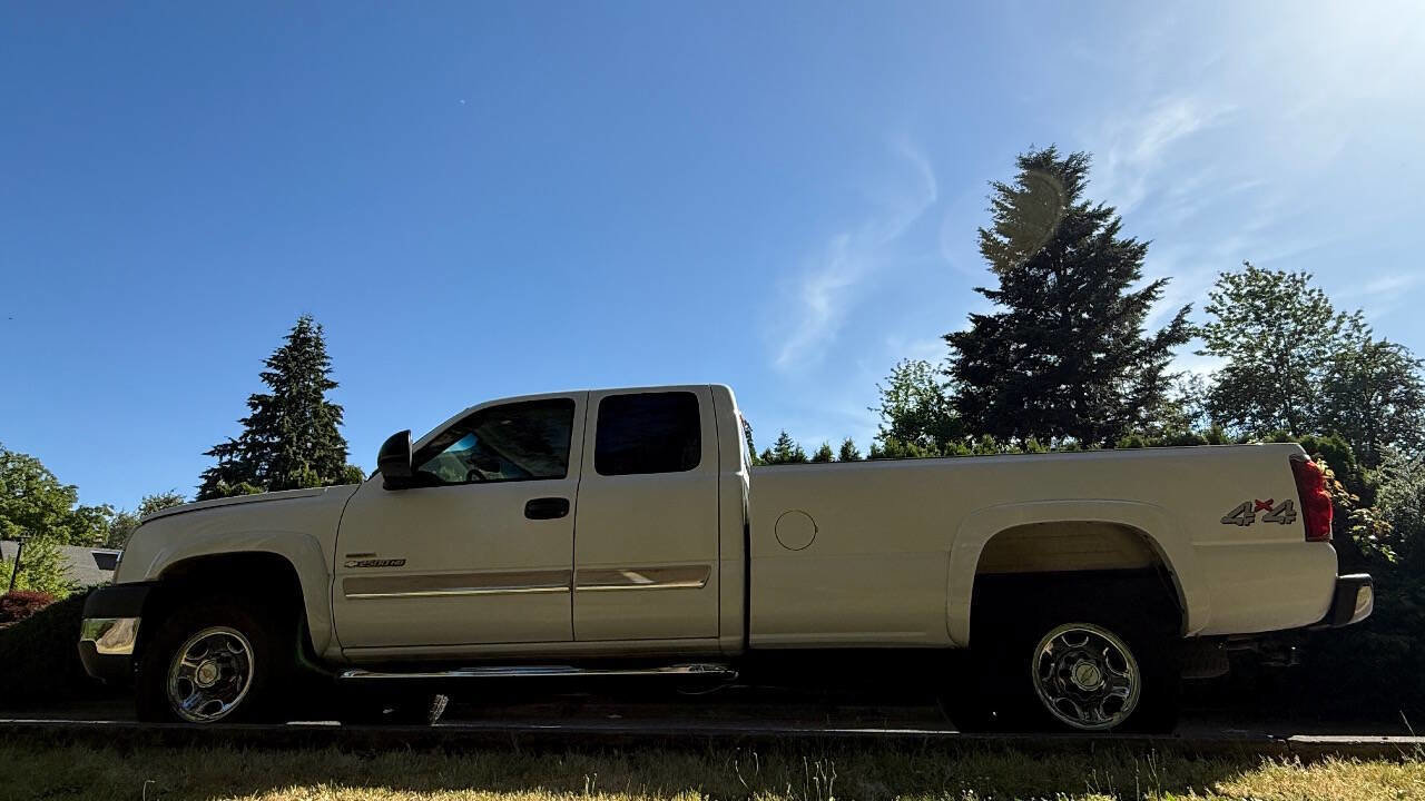 Used 2003 Chevrolet Silverado 2500 LS w/ Skid Plate Package AWD/4WD image 3