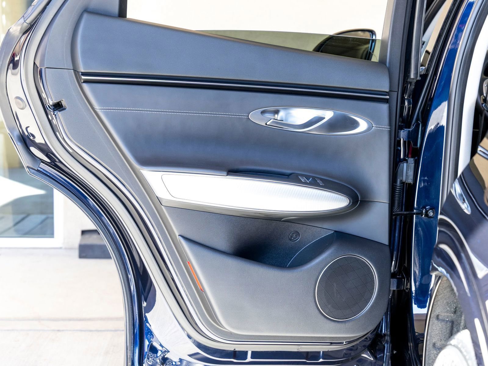 Used 2023 Genesis GV70 2.5T w/ Select Package AWD/4WD image 20