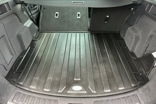 Certified 2025 Land Rover Discovery Sport Dynamic SE AWD/4WD image 14