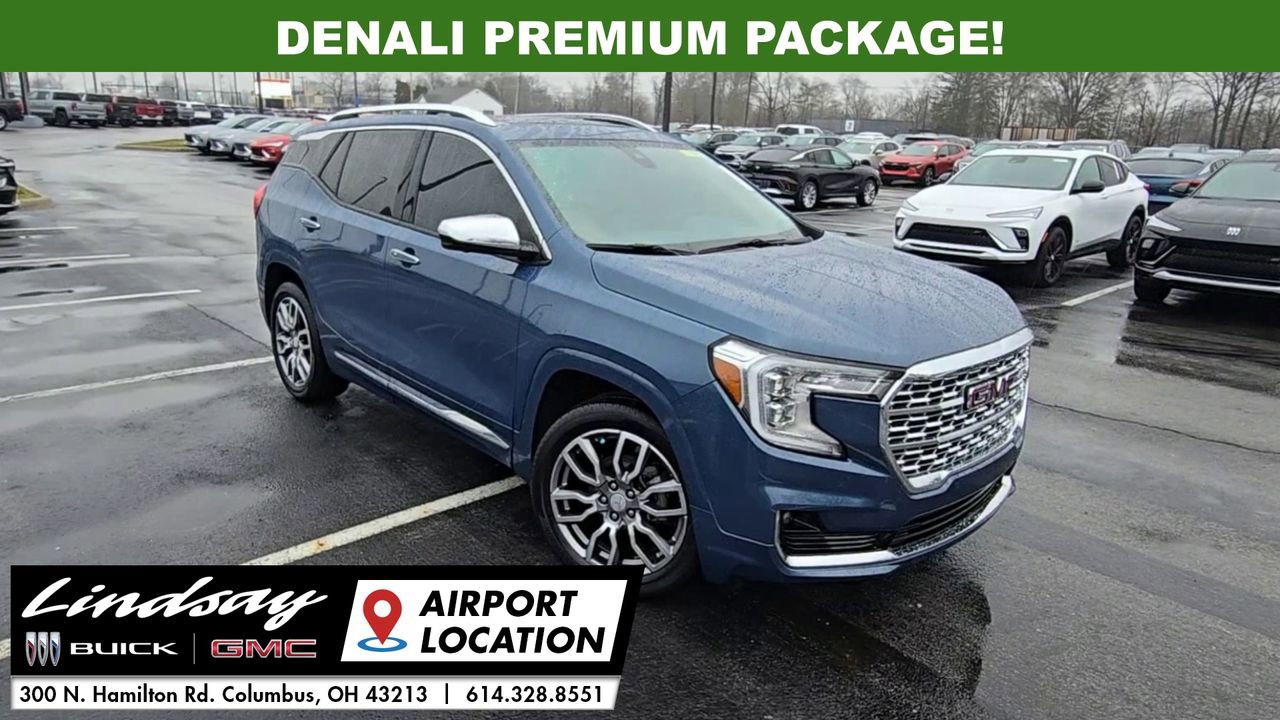 Used 2024 GMC Terrain Denali w/ Denali Premium Package image 2