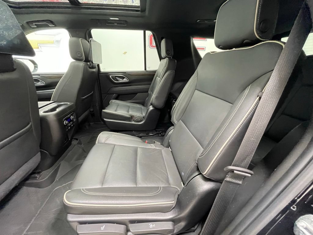 Used 2021 Chevrolet Tahoe Premier w/ Premium Package AWD/4WD image 14