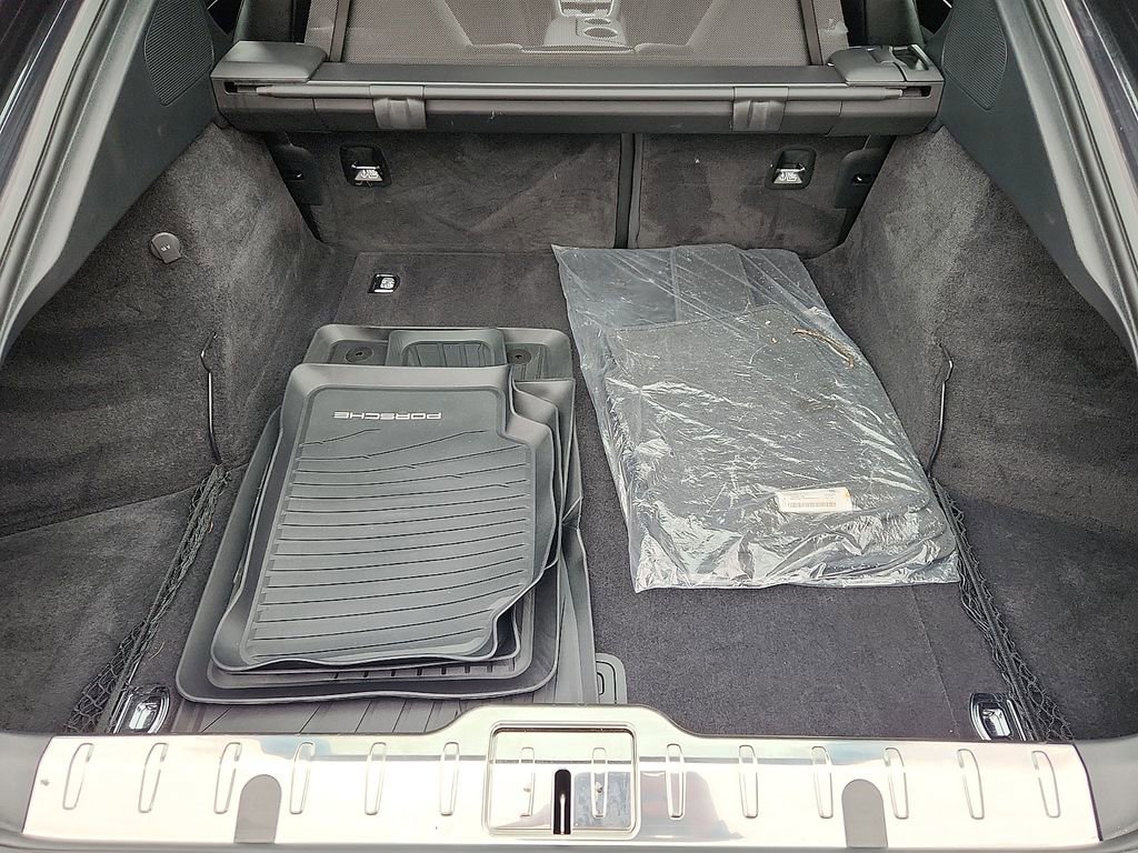 Used 2022 Porsche Panamera image 28