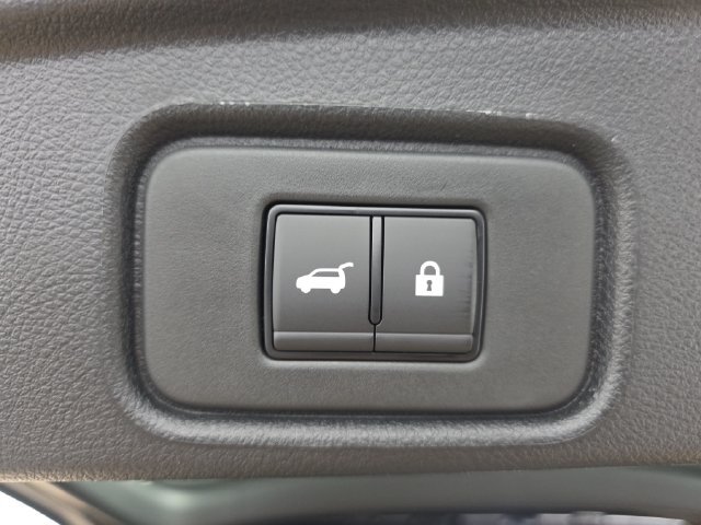 New 2026 Nissan Pathfinder SV w/ SV Premium Package FWD image 13