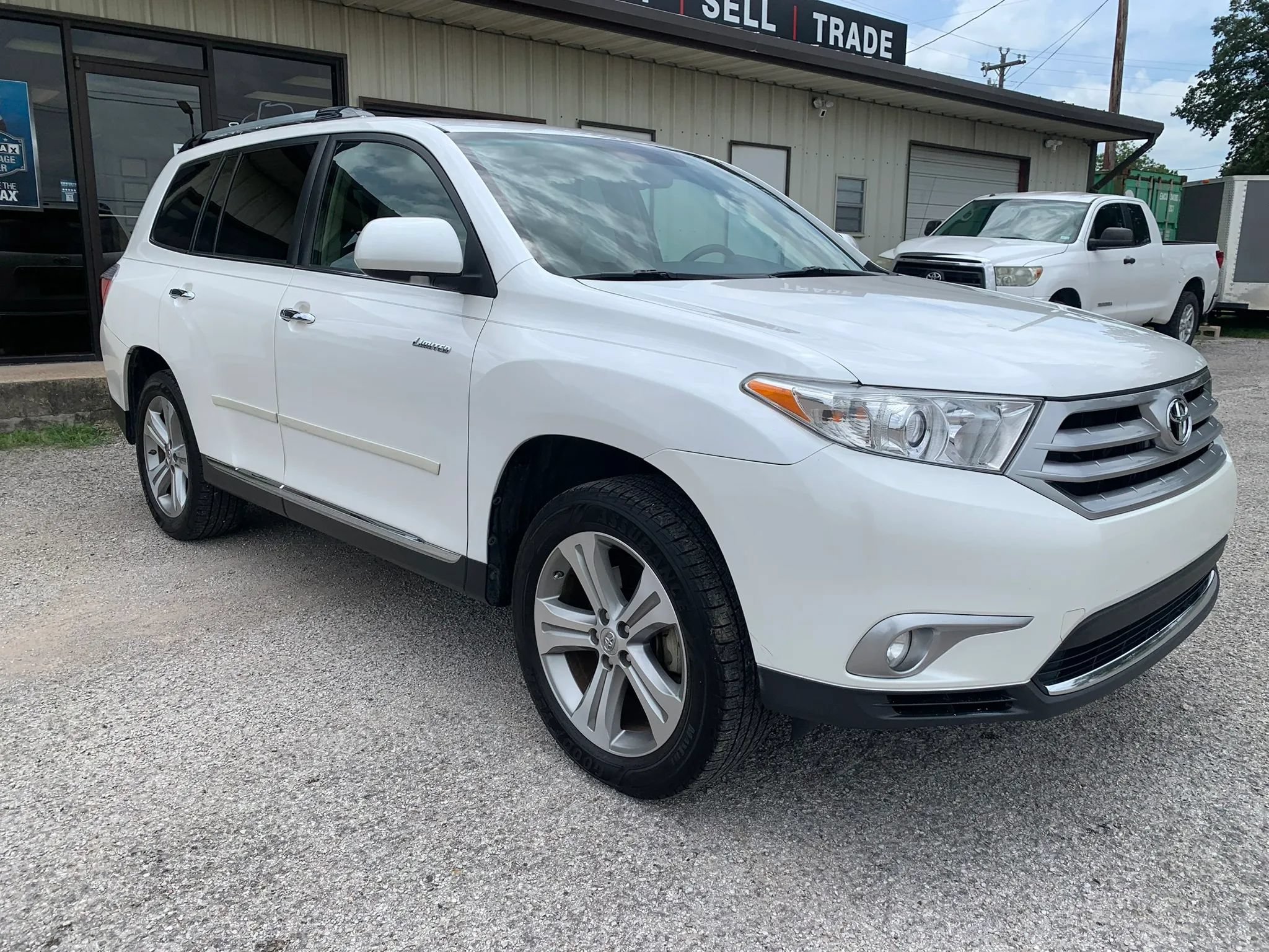 Used 2011 Toyota Highlander Limited FWD image 4