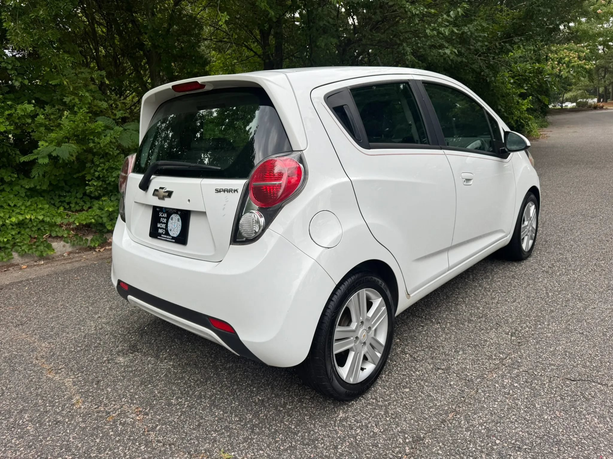 Used 2014 Chevrolet Spark LT FWD image 4