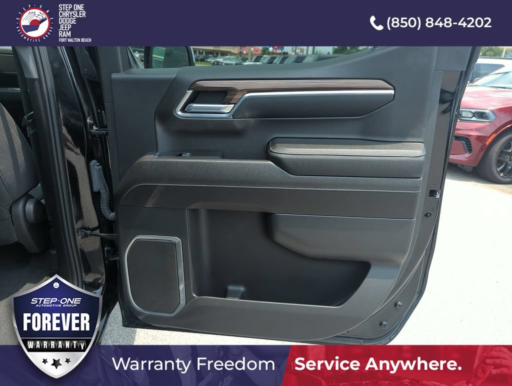 Used 2023 Chevrolet Silverado 1500 LT AWD/4WD image 28