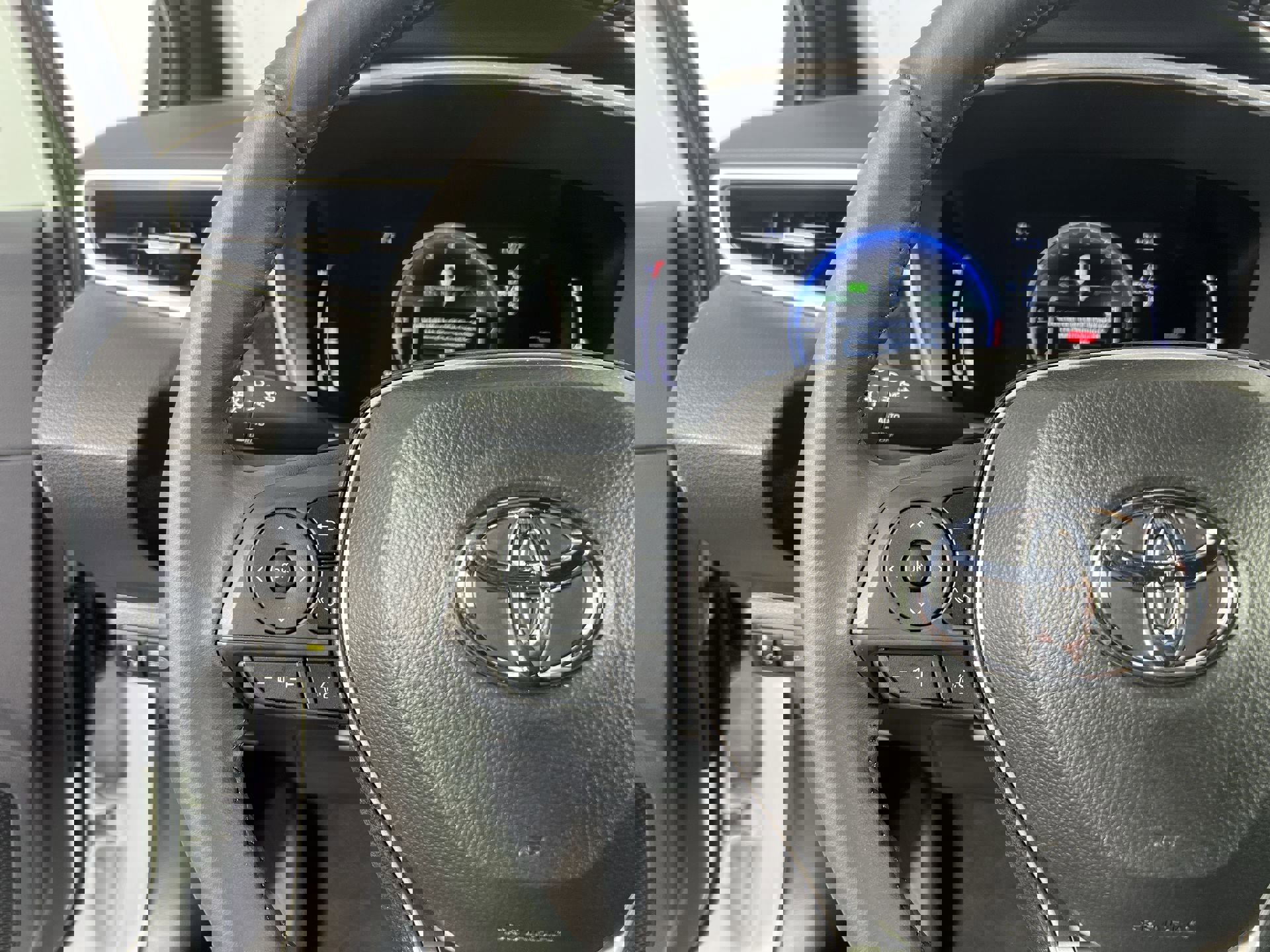 New 2024 Toyota Corolla XSE image 17