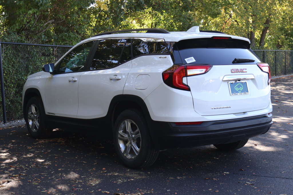 Certified 2023 GMC Terrain SLE w/ Driver Convenience Package FWD image 7