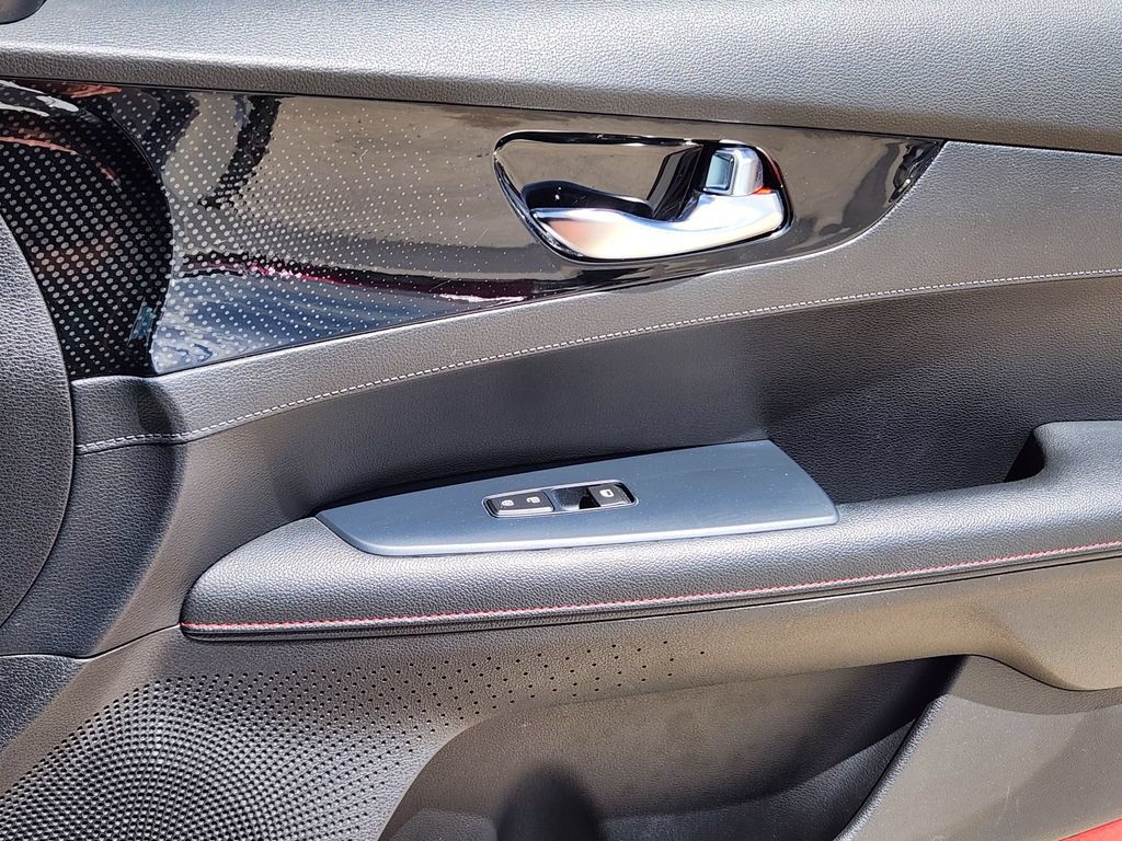 Used 2020 Kia Forte GT FWD image 13