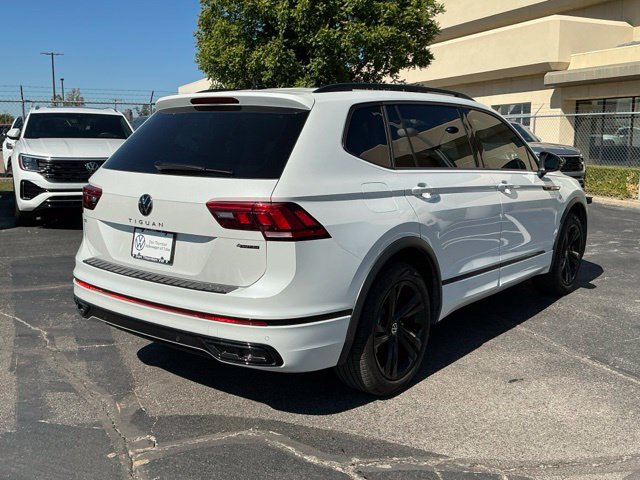 Certified 2023 Volkswagen Tiguan SE R-Line AWD/4WD image 3