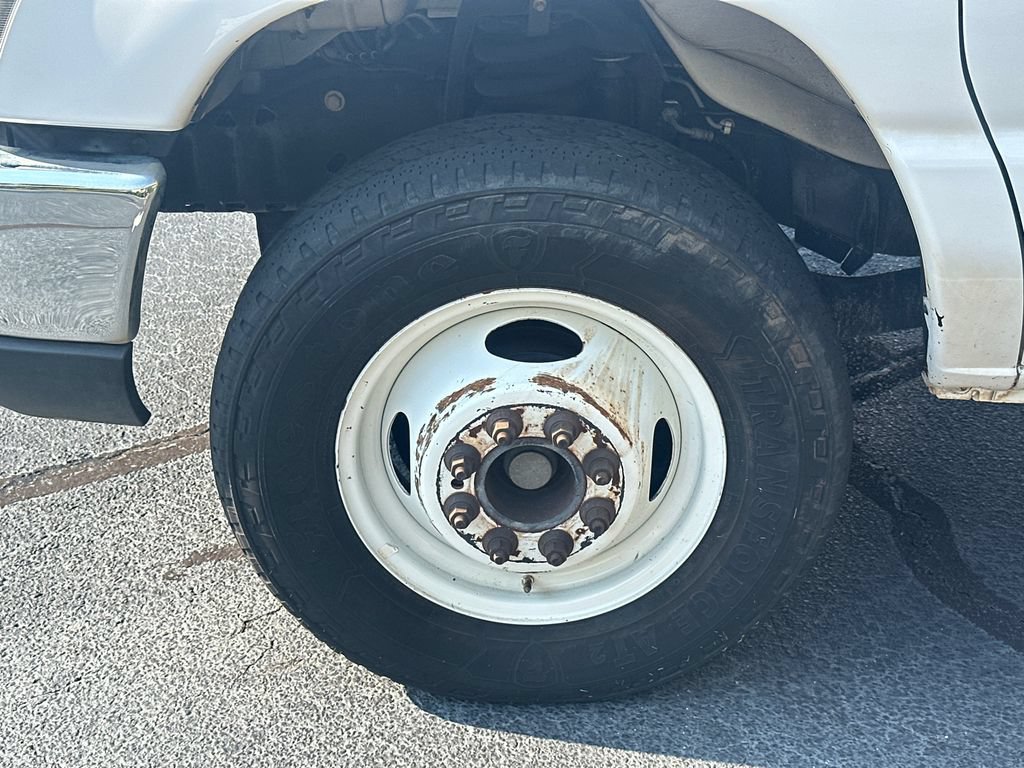 Used 2019 Ford E-450 and Econoline 450 Super Duty w/ Power Windows & Locks Group RWD image 11