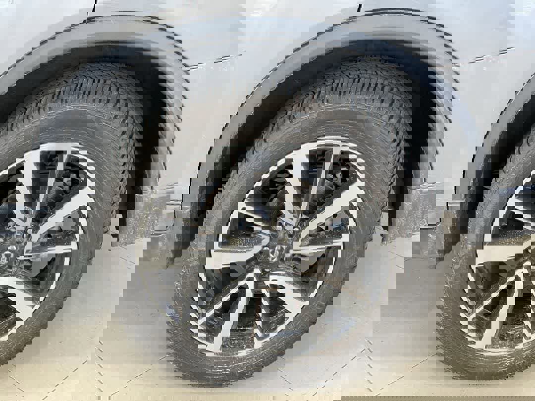 Used 2019 Nissan Rogue SL image 13